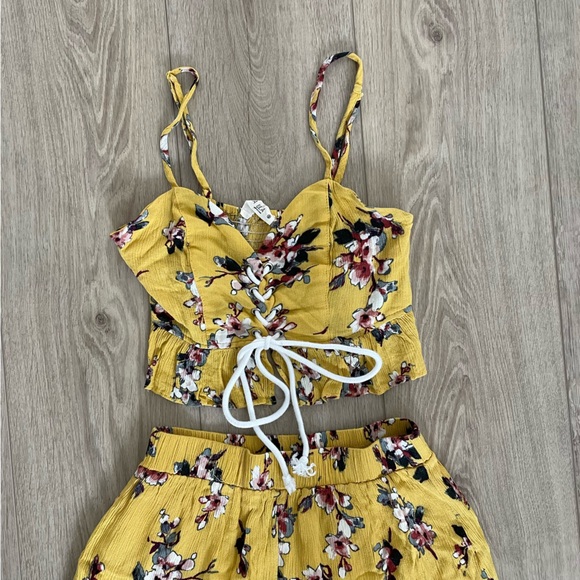 Two Piece Set - Picture 4 of 6